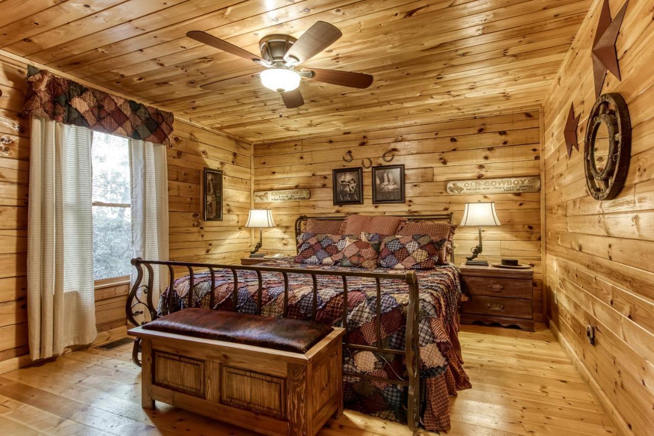 Magical Moments, Hot Tub, Wifi, 1089 Free Tickets Each Paid Day, Dollywood And More แกตลิงเบิร์ก ภายนอก รูปภาพ