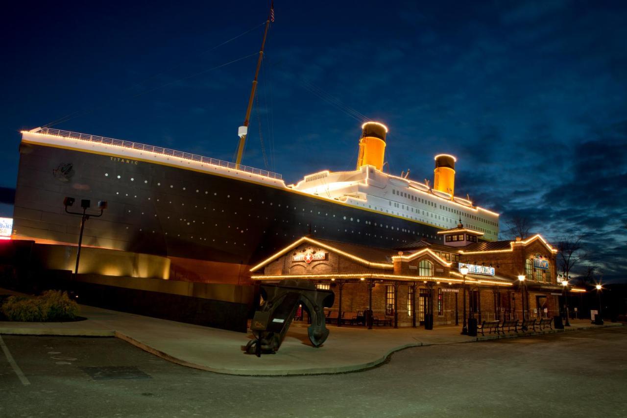 Magical Moments, Hot Tub, Wifi, 1089 Free Tickets Each Paid Day, Dollywood And More แกตลิงเบิร์ก ภายนอก รูปภาพ