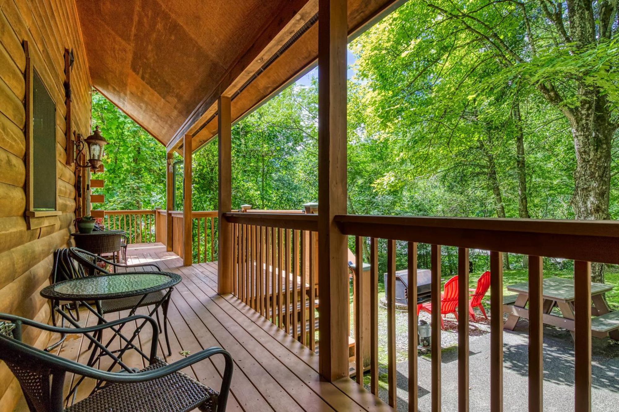 Magical Moments, Hot Tub, Wifi, 1089 Free Tickets Each Paid Day, Dollywood And More แกตลิงเบิร์ก ภายนอก รูปภาพ
