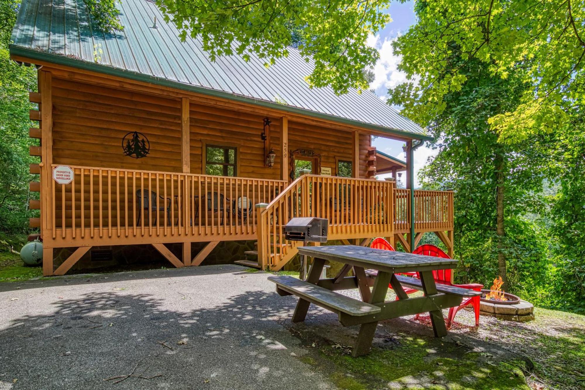 Magical Moments, Hot Tub, Wifi, 1089 Free Tickets Each Paid Day, Dollywood And More แกตลิงเบิร์ก ภายนอก รูปภาพ